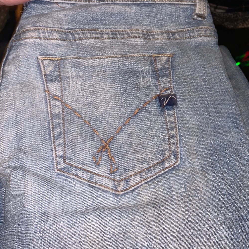 Worn - Picture 4 of 5